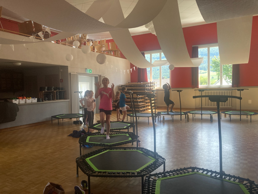 ...jumping fitness kids...