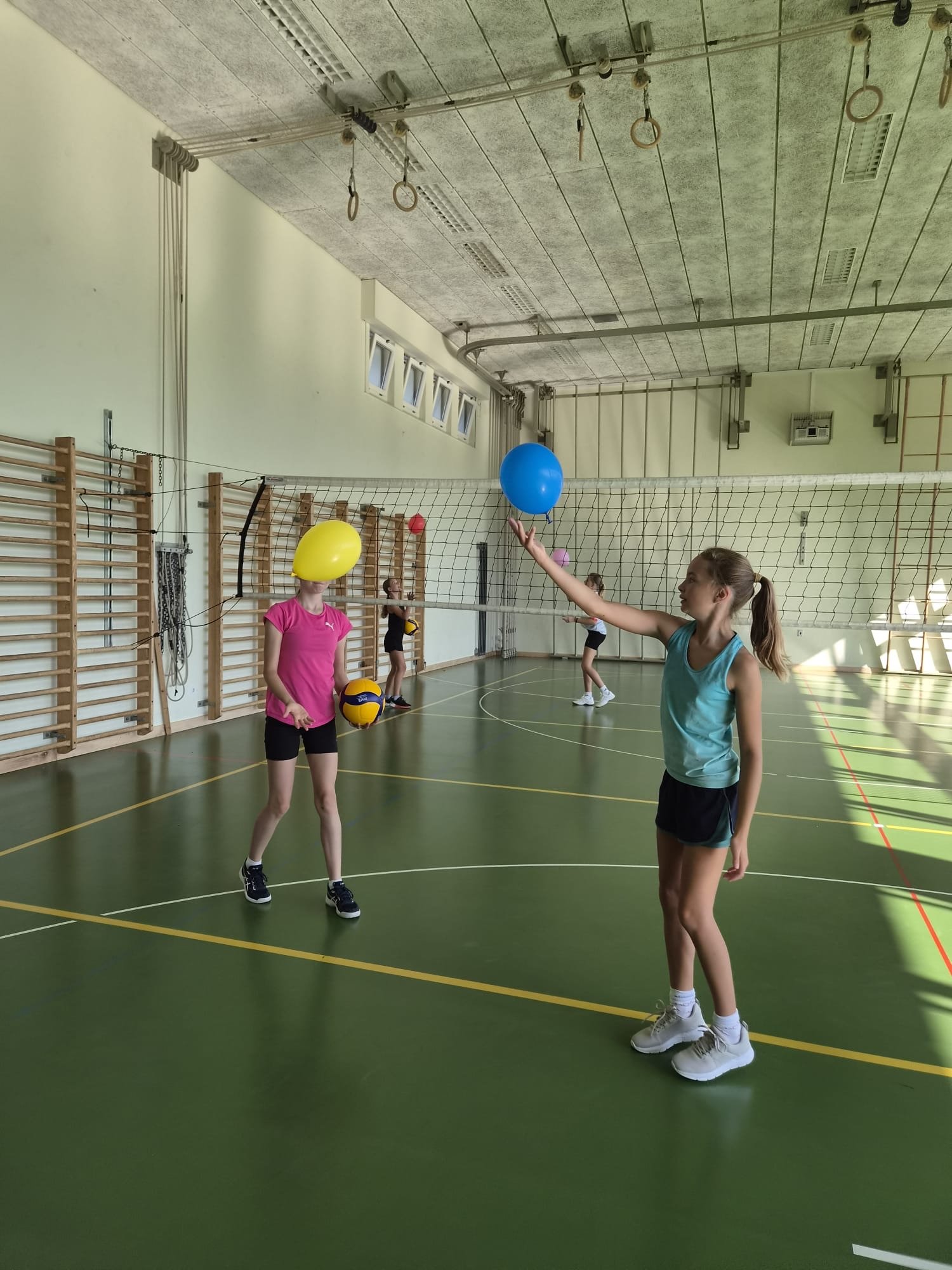 ...vollyball...