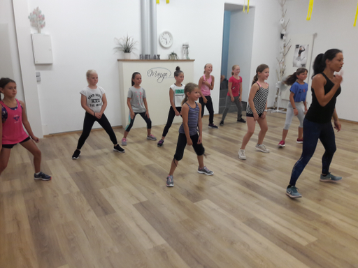 Dance Fitness 2019