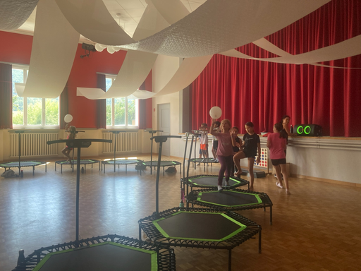 ...jumping fitness kids...