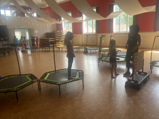 ...jumping fitness kids...