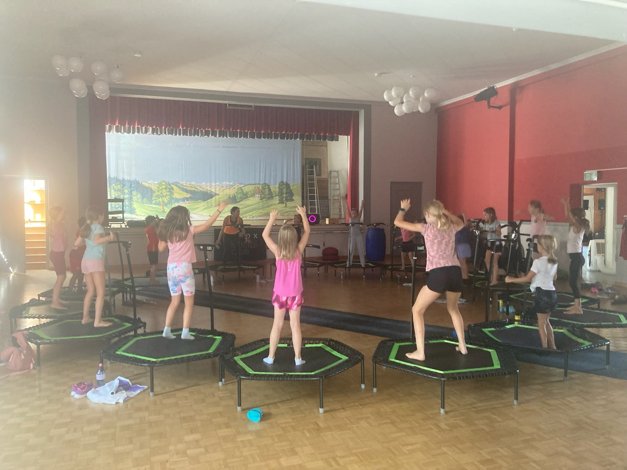 ...jumping fitness kids...