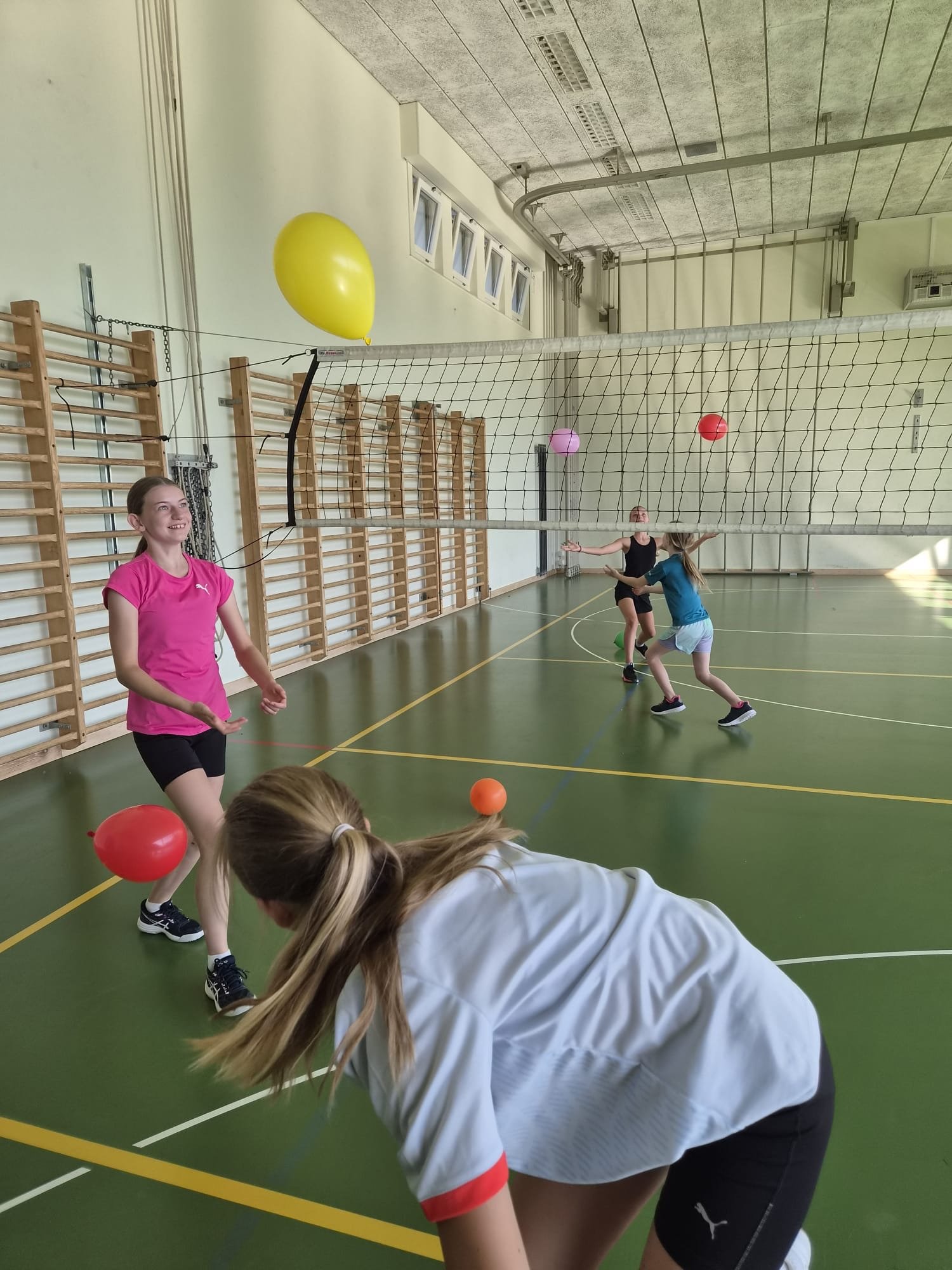 ...vollyball...