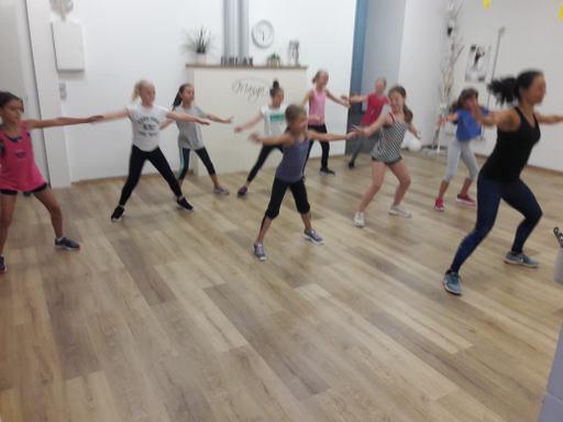 Dance Fitness 2019