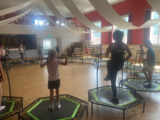 ...jumping fitness kids...