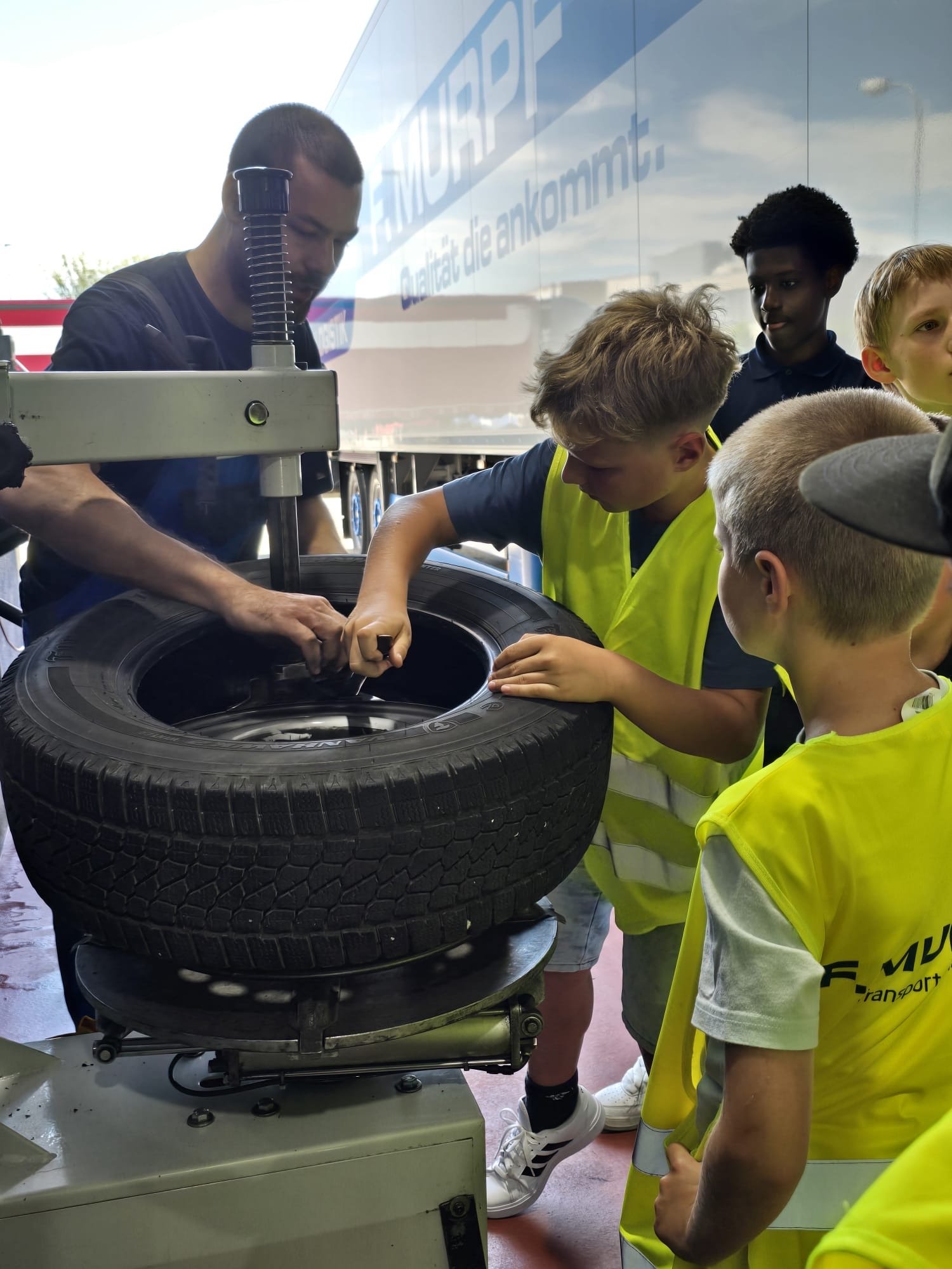 BESUCH BEI DER F.MURPF AG