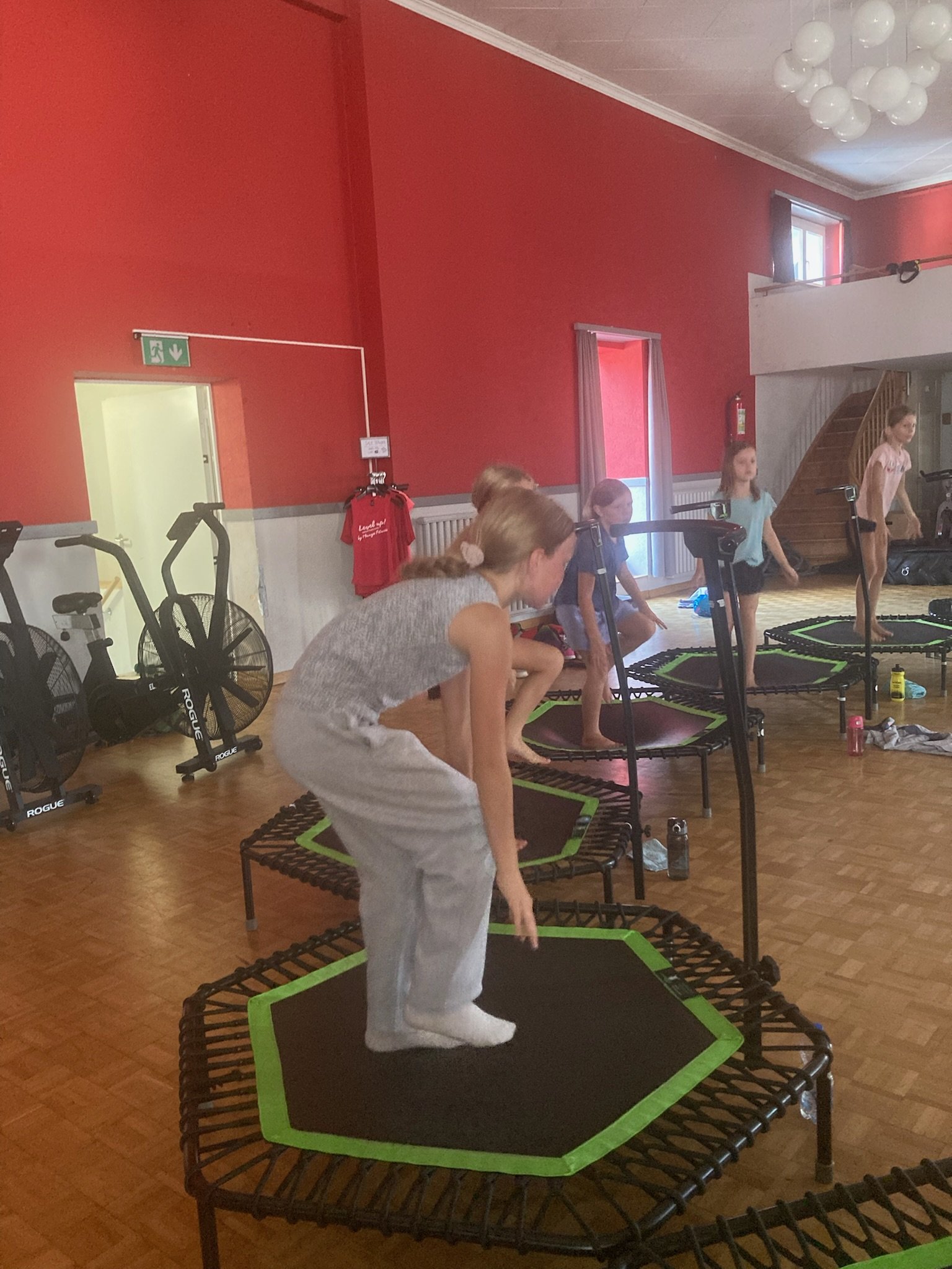 ...jumping fitness kids...