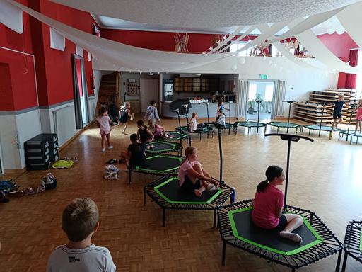 ...jumping fitness kids...