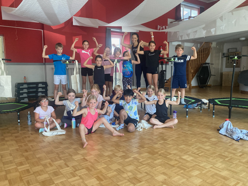 ...jumping fitness kids...