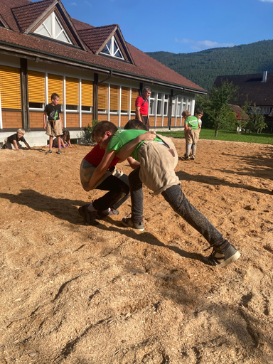 ...ab ins Sägemehl...