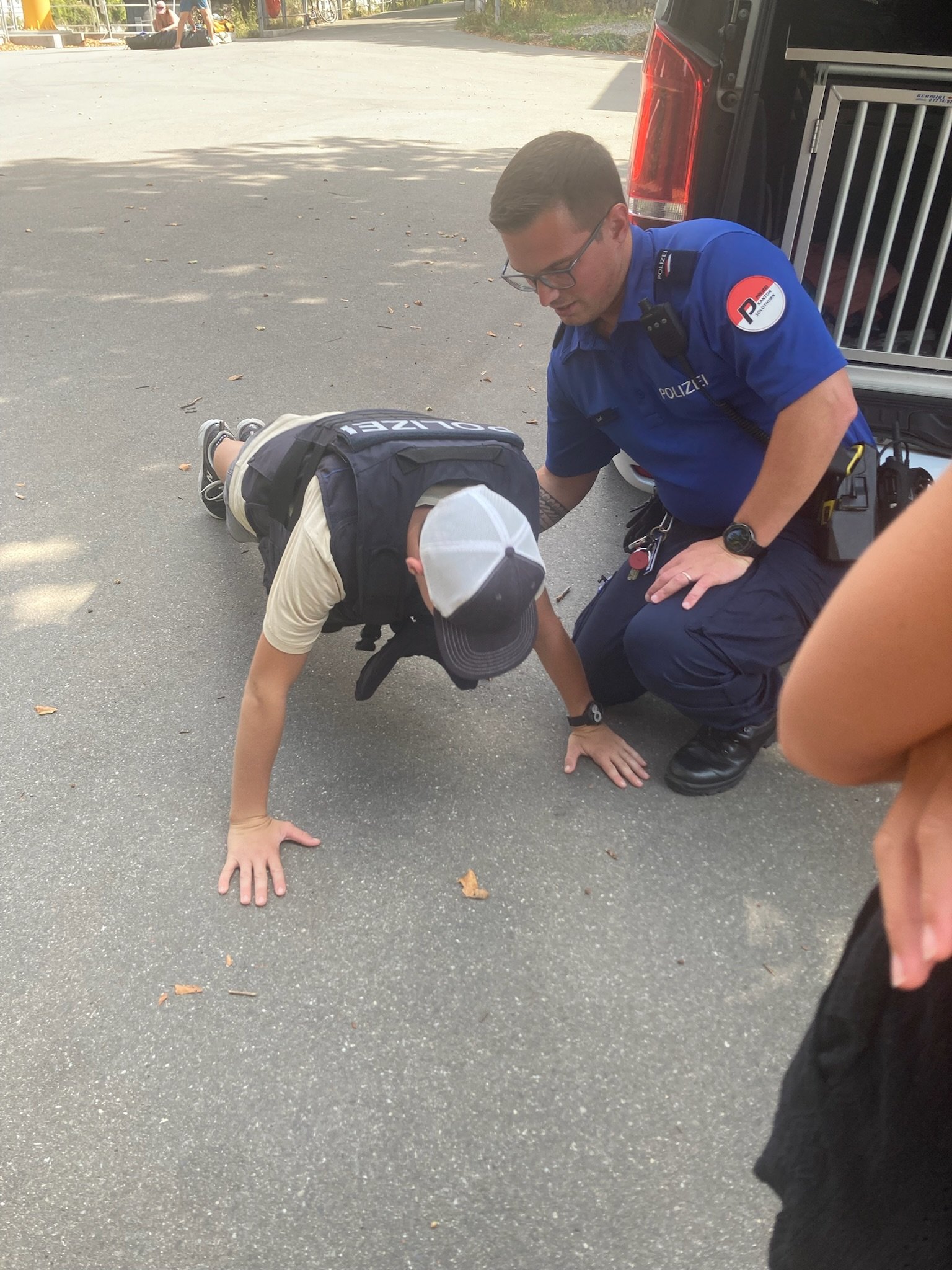 ...polizei kanton solothurn...