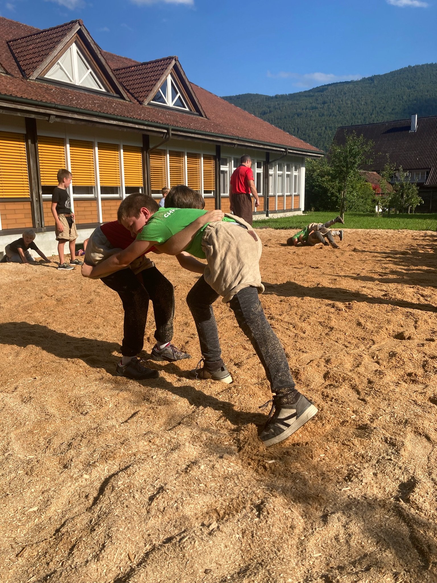 ...ab ins Sägemehl...