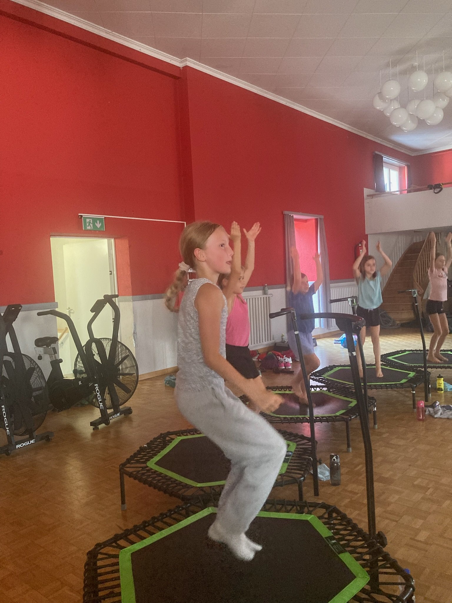...jumping fitness kids...