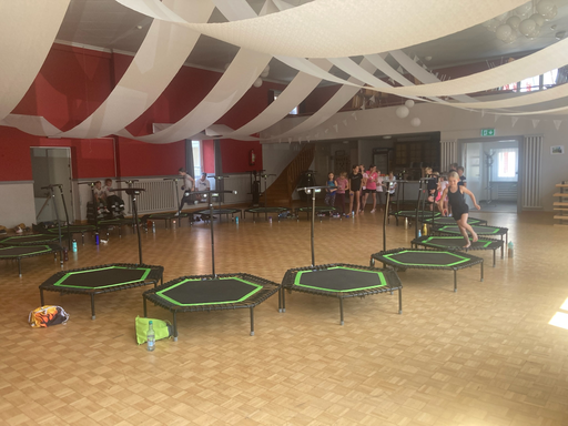 ...jumping fitness kids...