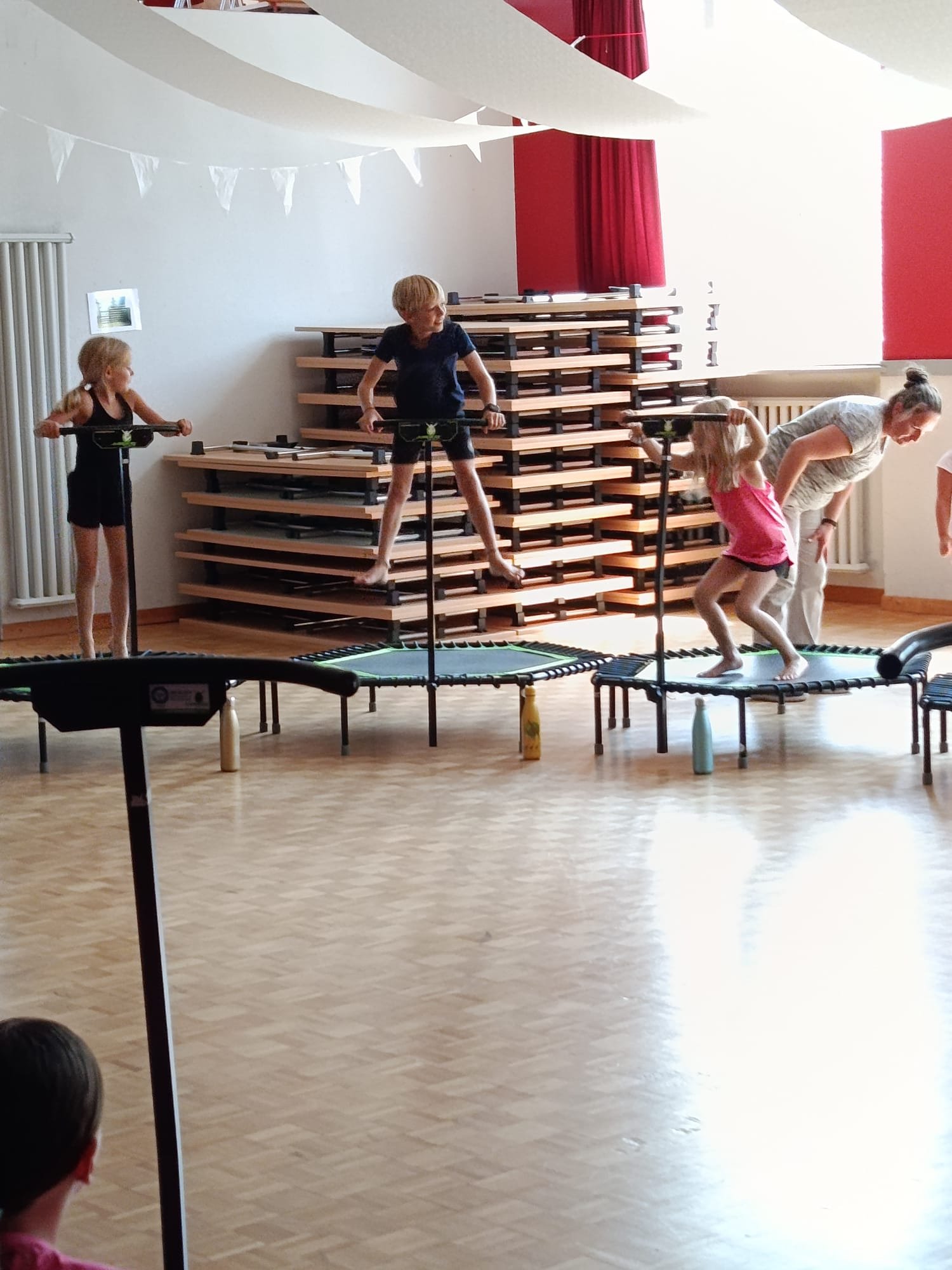 ...jumping fitness kids...