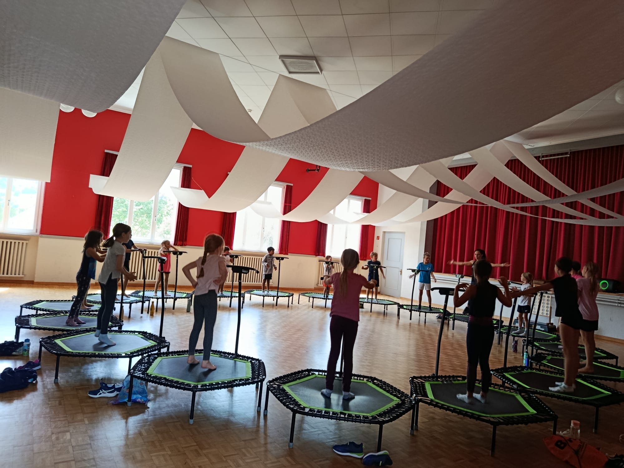 ...jumping fitness kids...