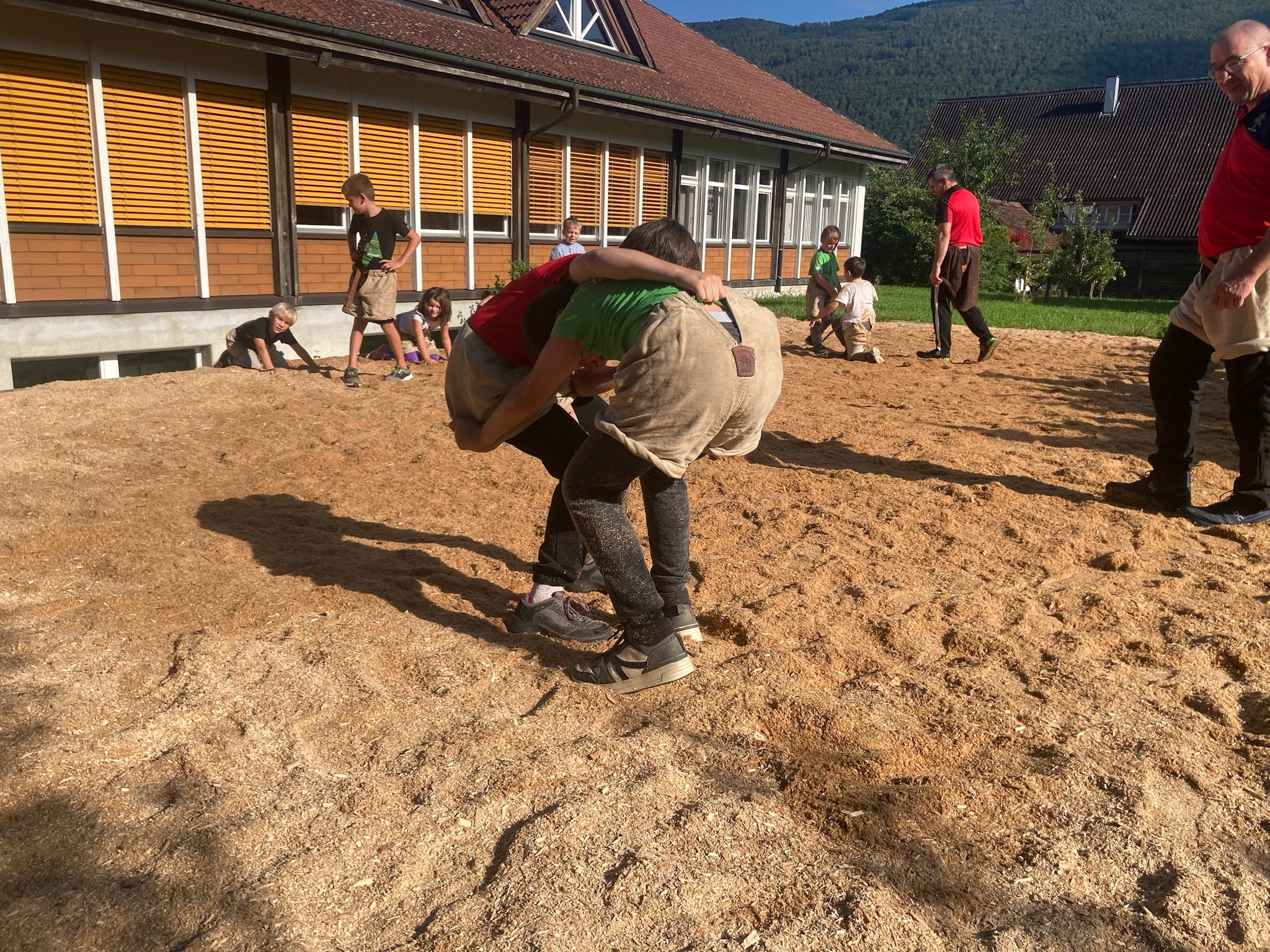 ...ab ins Sägemehl...