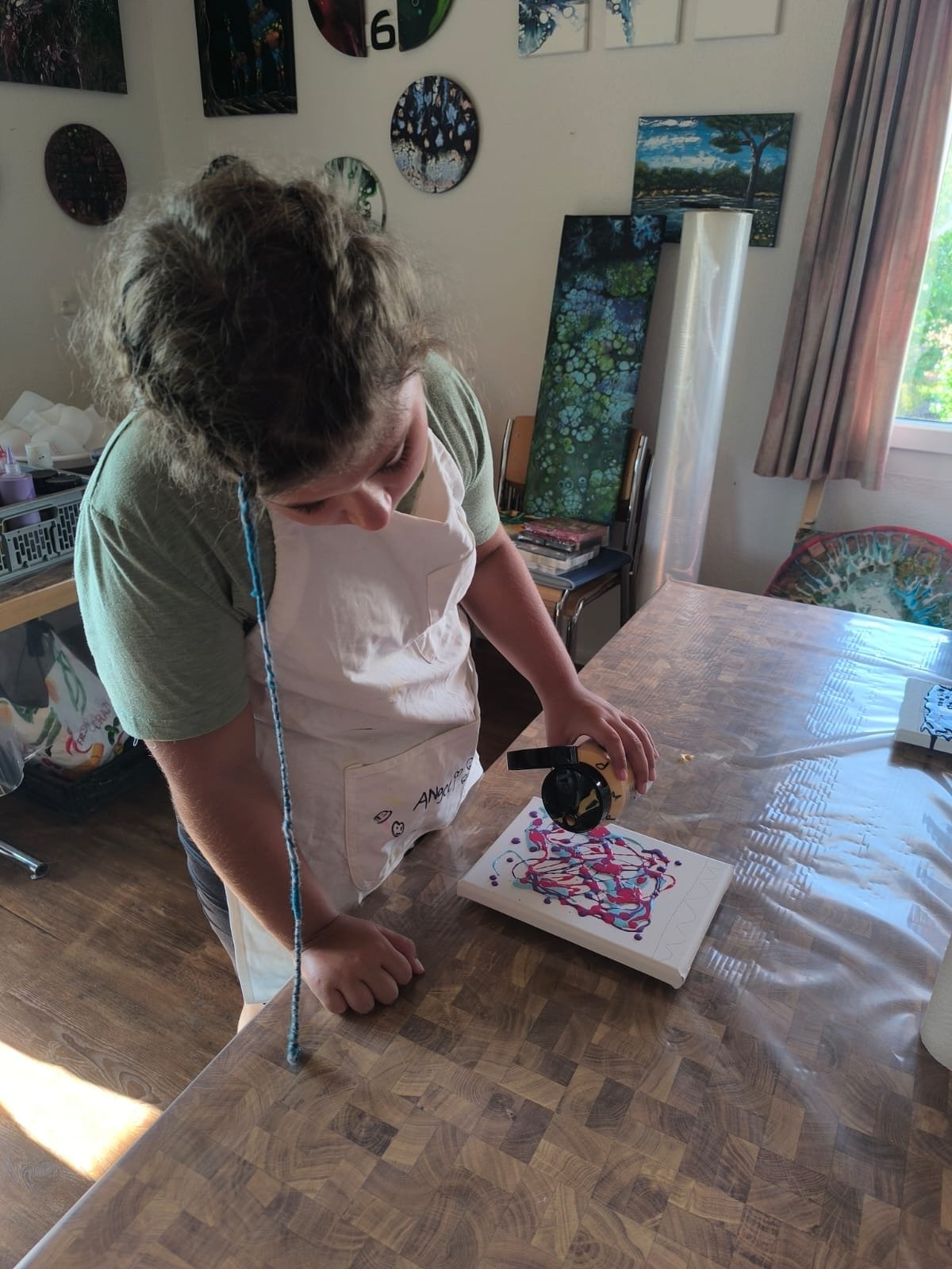 ...acryl pouring...
