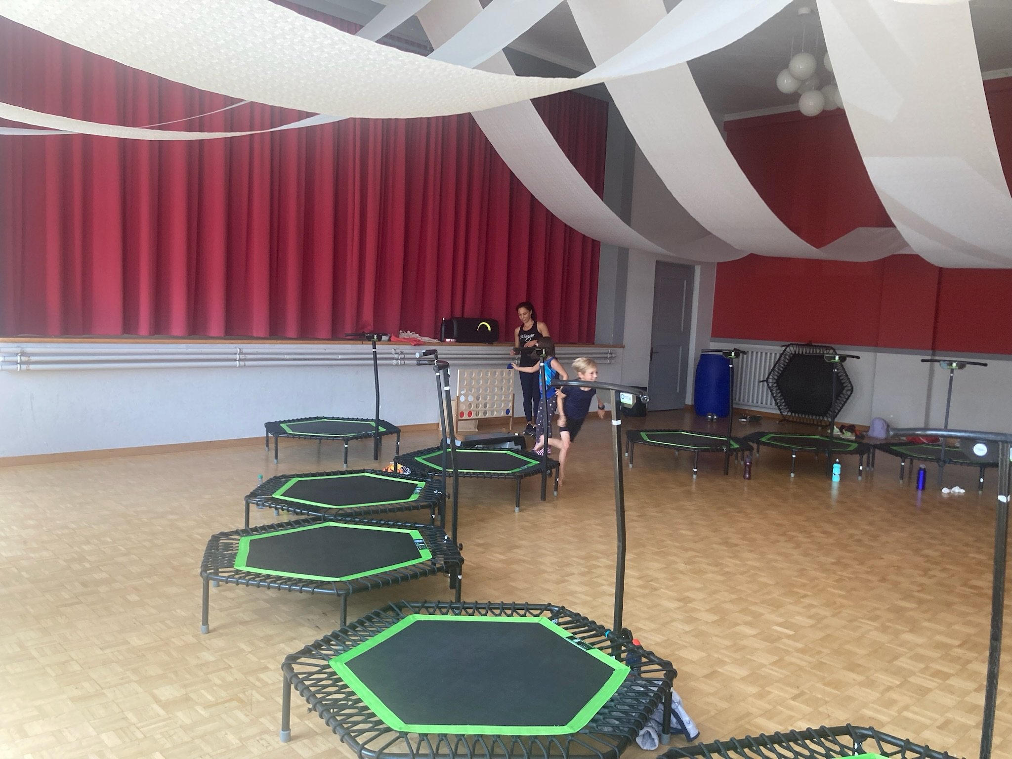 ...jumping fitness kids...